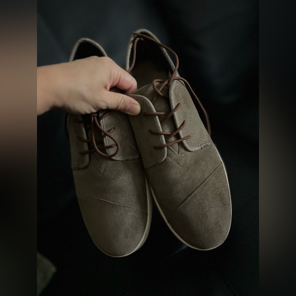 TOMS PASEO IN DESERT SUEDE
Men – Taupe size 12 good condition No rips - Picture 4 of 6